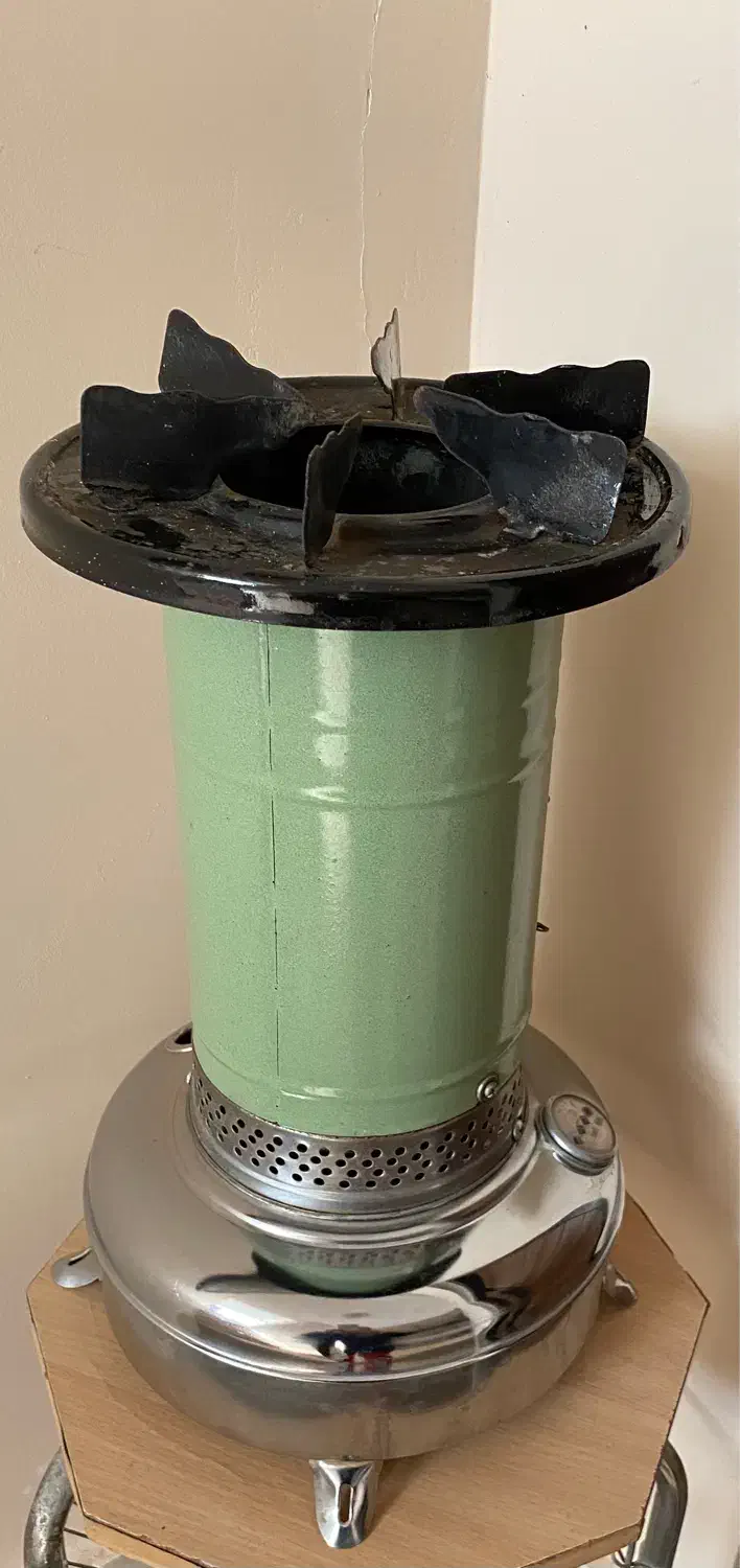 چراغ نفتی قدیمی فروشی|کلکسیون اشیاء عتیقه|بومهن, |دیوار