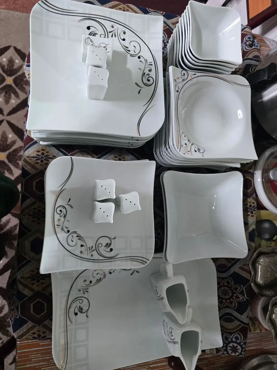 ست غذا خوری ۱۲ نفره|ظروف سرو و پذیرایی|خرم‌آباد, |دیوار