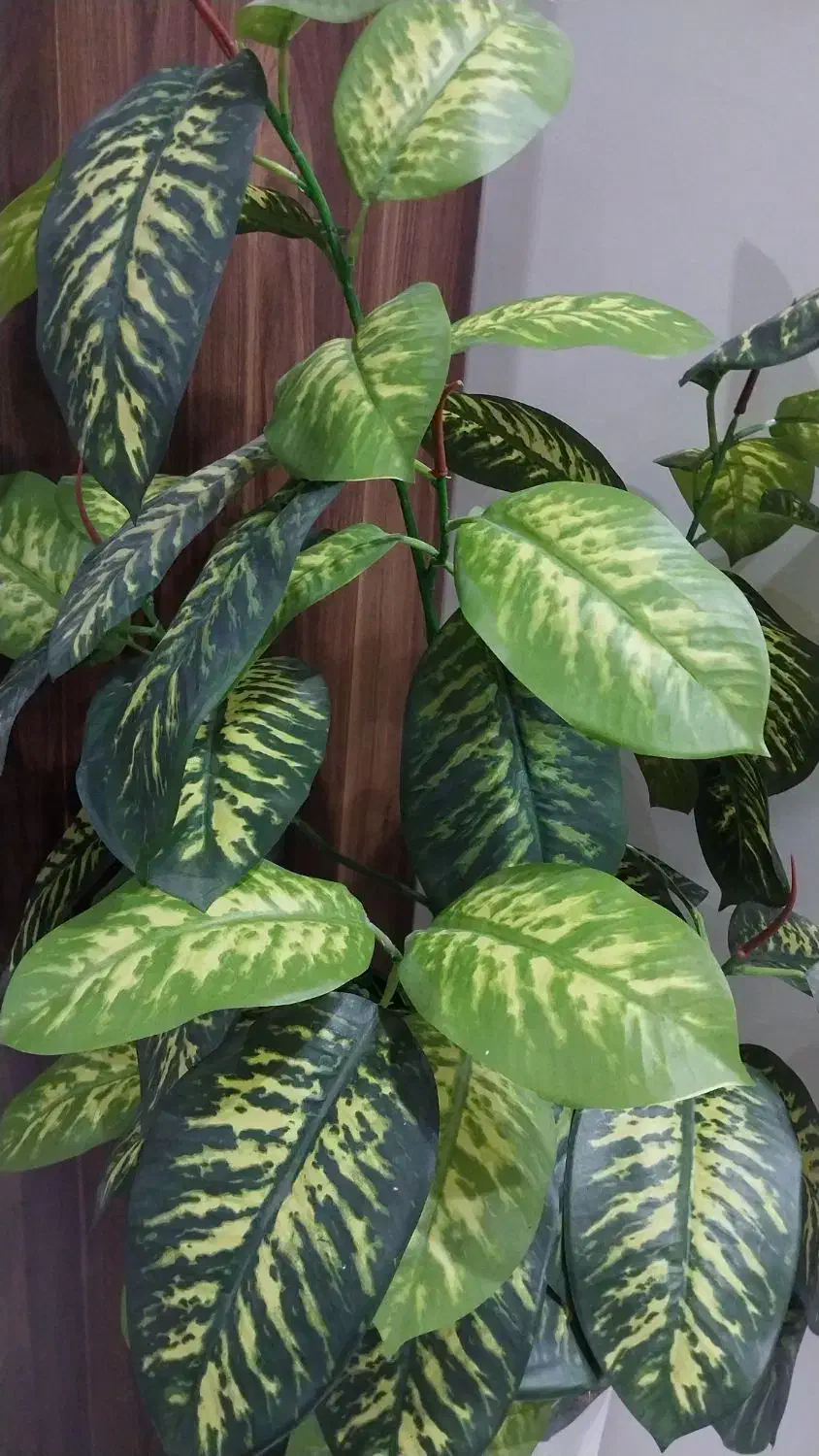 دوعددگلدان بزرگ مصنوعی|گل مصنوعی|پاکدشت, شهرک انقلاب|دیوار