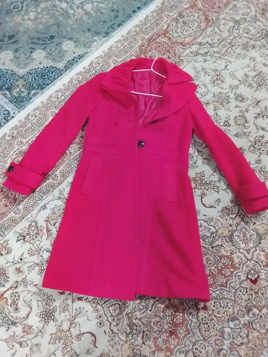 پالتو|لباس|رشت, بیجارپس|دیوار