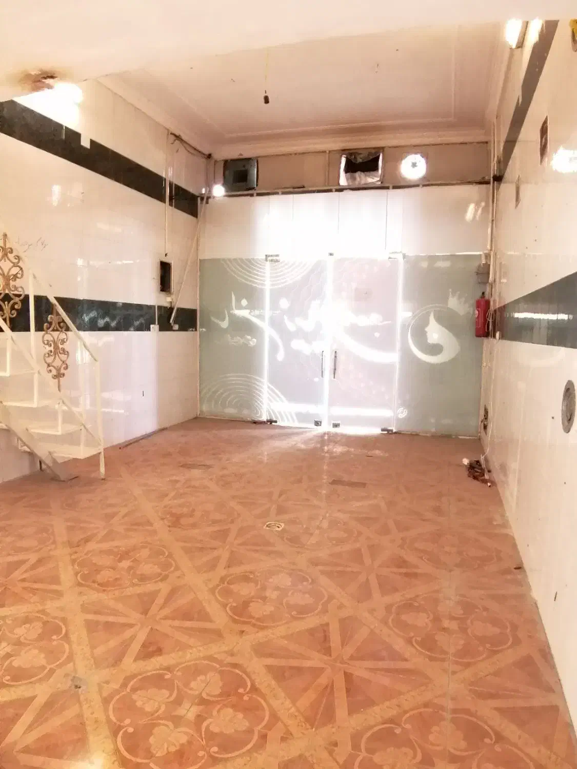 مغازه چهارراه باهنر، 20 متری قهرمانی|اجارهٔ مغازه و غرفه|شیراز, قالیشویی|دیوار