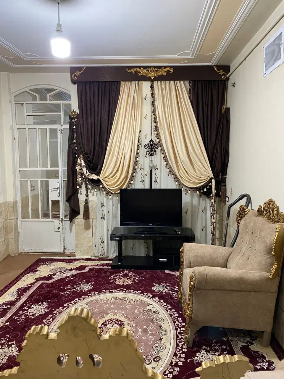 منزل مبله در سعدیه|اجارهٔ کوتاه‌مدت آپارتمان و سوئیت|شیراز, سعدیه جنوبی|دیوار