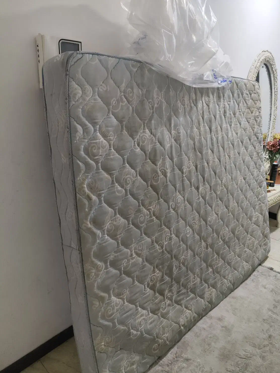 واگذاری تشک ۱۶۰ در ۲|تخت و سرویس خواب|چالوس, |دیوار