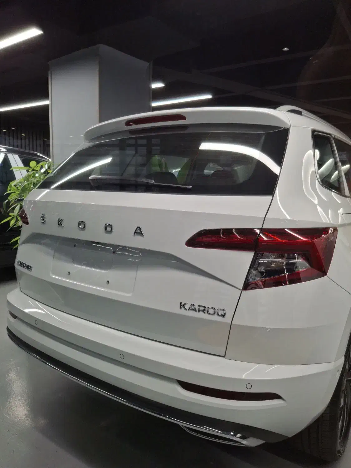 اشکودا کاروک فول آپشن نقدو اقساط|خودرو سواری و وانت|تهران, محمودیه|دیوار