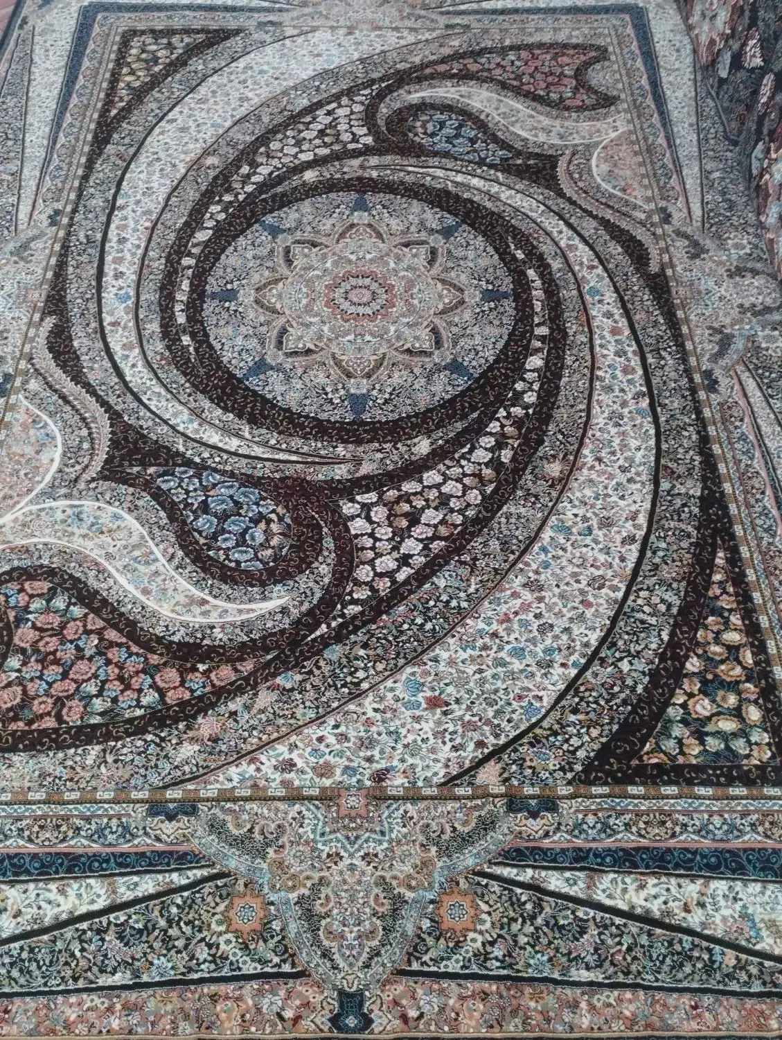 فرش کهکشان ۹ متری|فرش|نسیمشهر, |دیوار