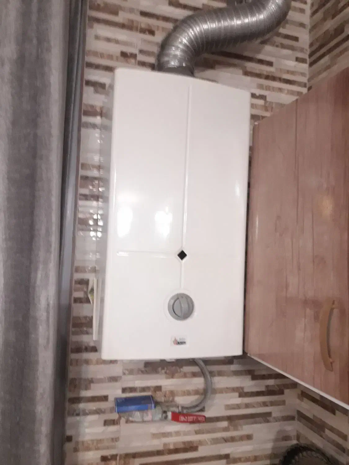 فروش گرمکن دیواری وبخاری|بخاری، هیتر، شومینه|آستارا, |دیوار