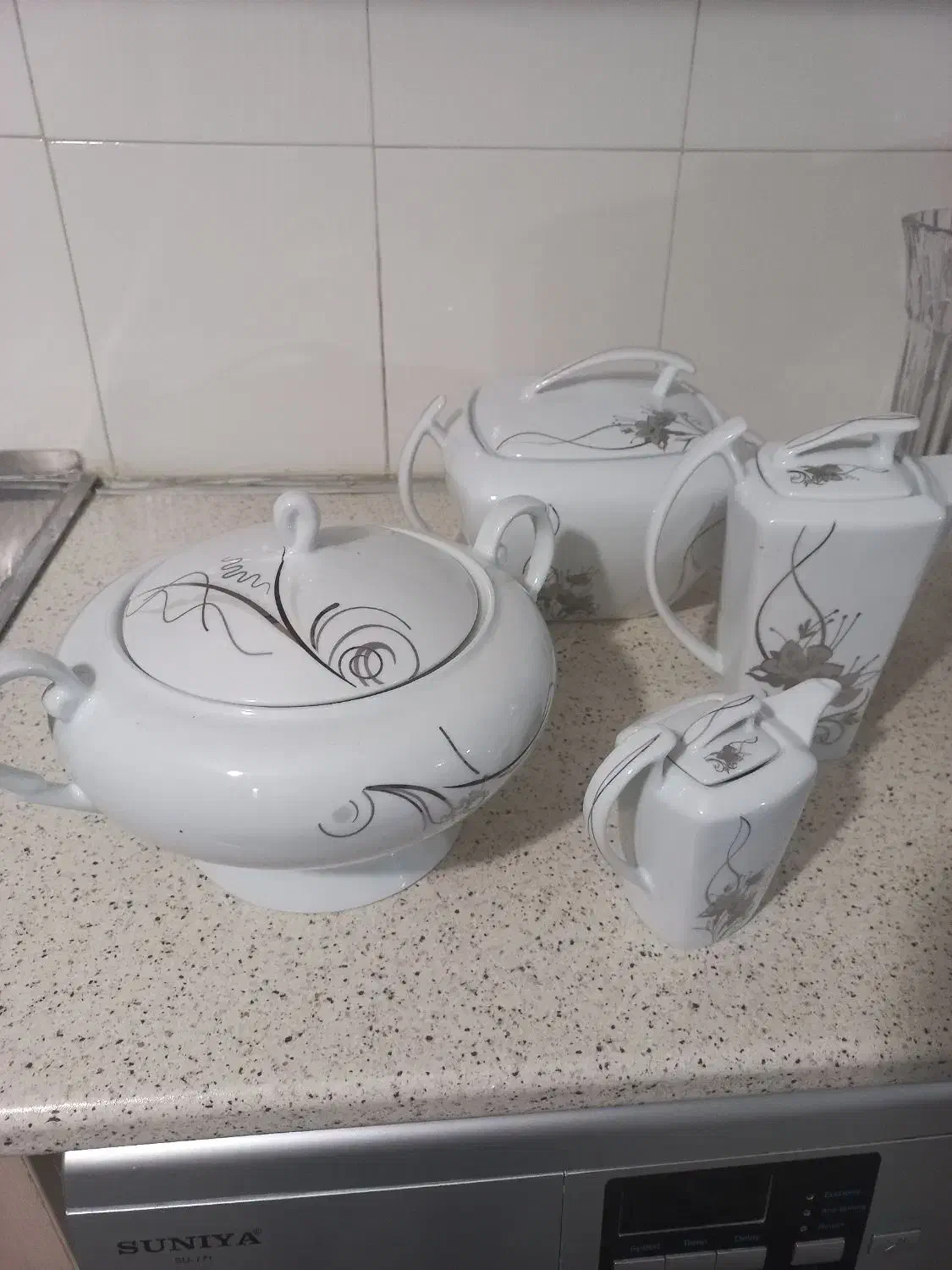 ظروف چینی نو|ظروف سرو و پذیرایی|نظرآباد, رسالت|دیوار