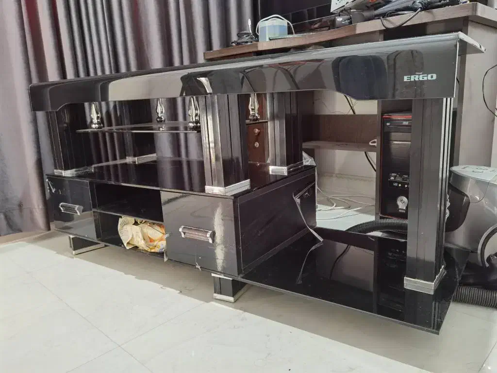 میز تلوزیون|میز تلویزیون|رشت, امین الضرب|دیوار