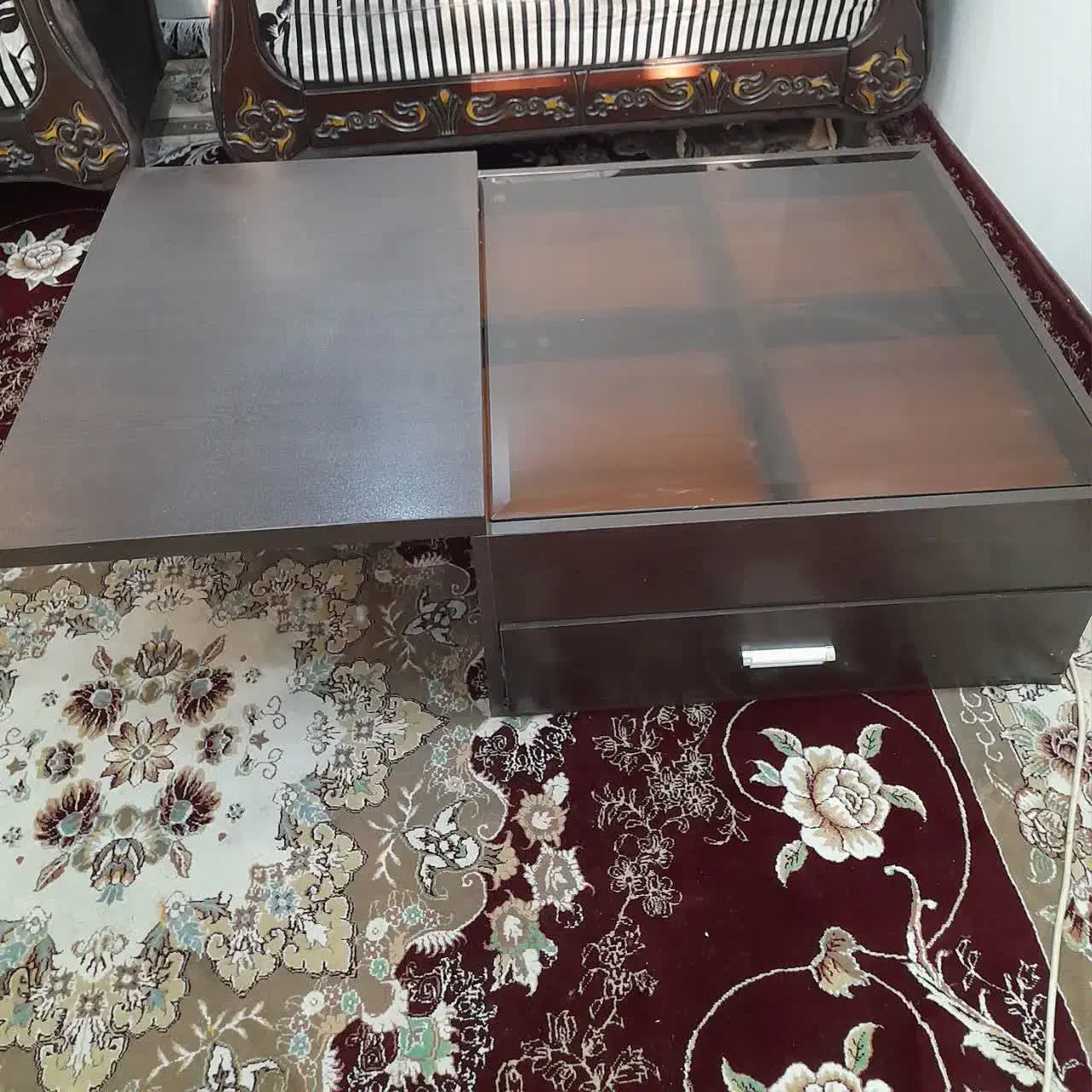 میز جلو مبلی همراه با دو کشور بزرگ بدون عسلی|مبلمان خانگی و میز عسلی|تهران, شهرک شریعتی|دیوار