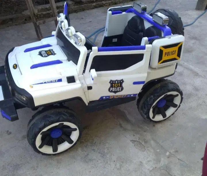 ماشین شارژی|اسباب و اثاث بچه|آستانه اشرفیه, |دیوار