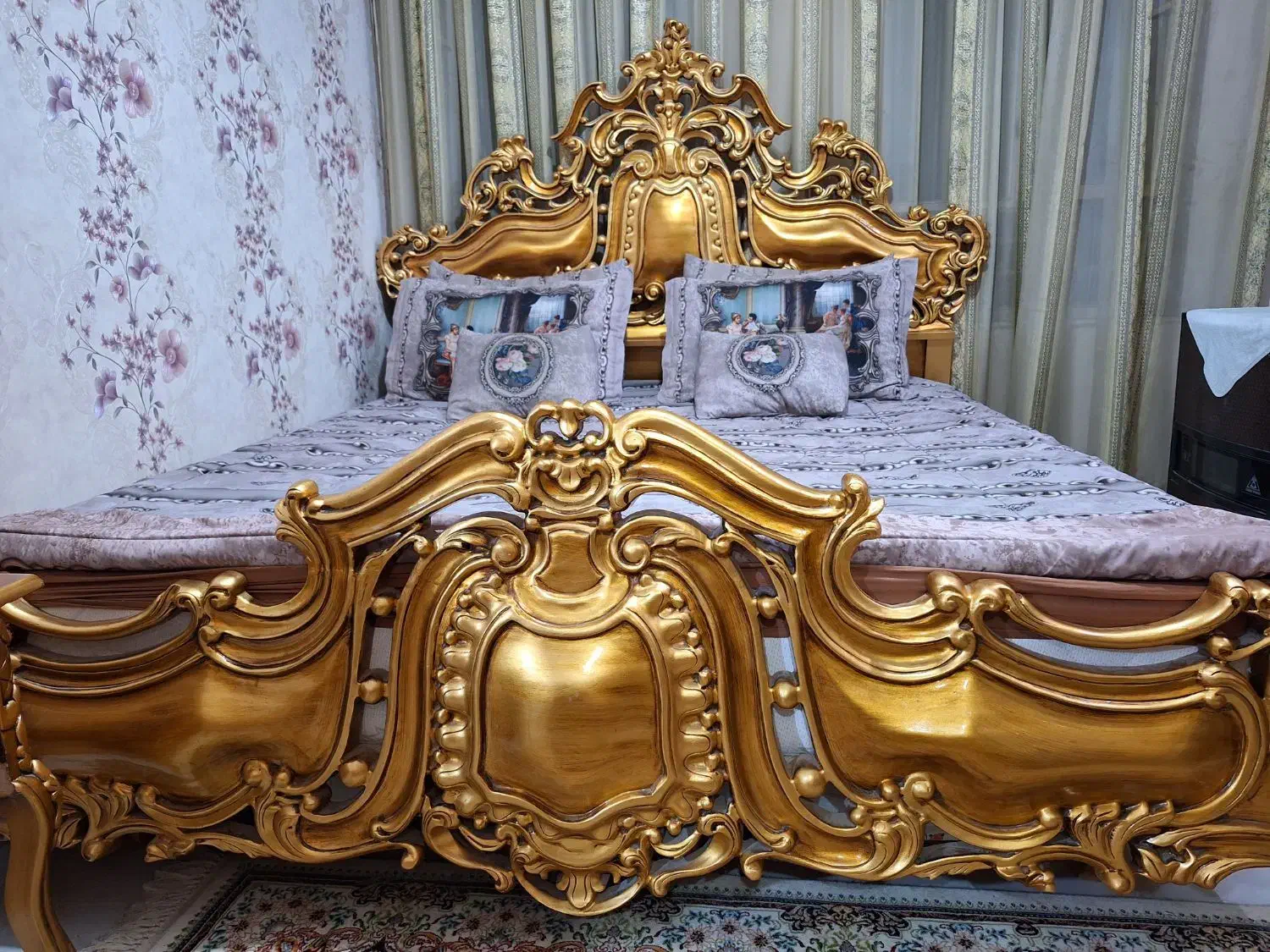 سرویس خواب سلطنتی|تخت و سرویس خواب|قوچان, |دیوار