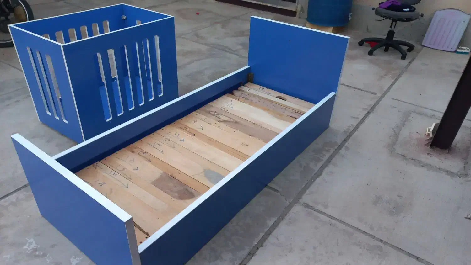 تخت کودک و نوجوان|تخت و صندلی بچه|کنارک, |دیوار