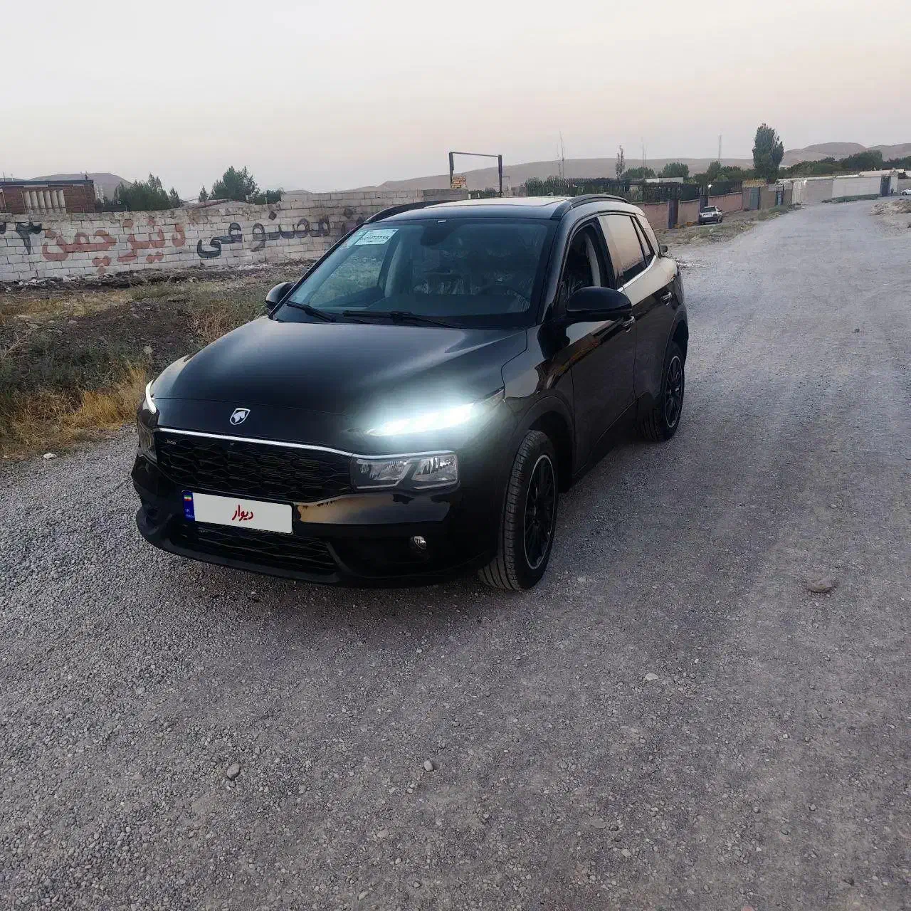 ری را مشکی صفر ۱۴۰۴ در پارکینگ شخصی مسقف|خودرو سواری و وانت|تهران, شهرک استقلال|دیوار