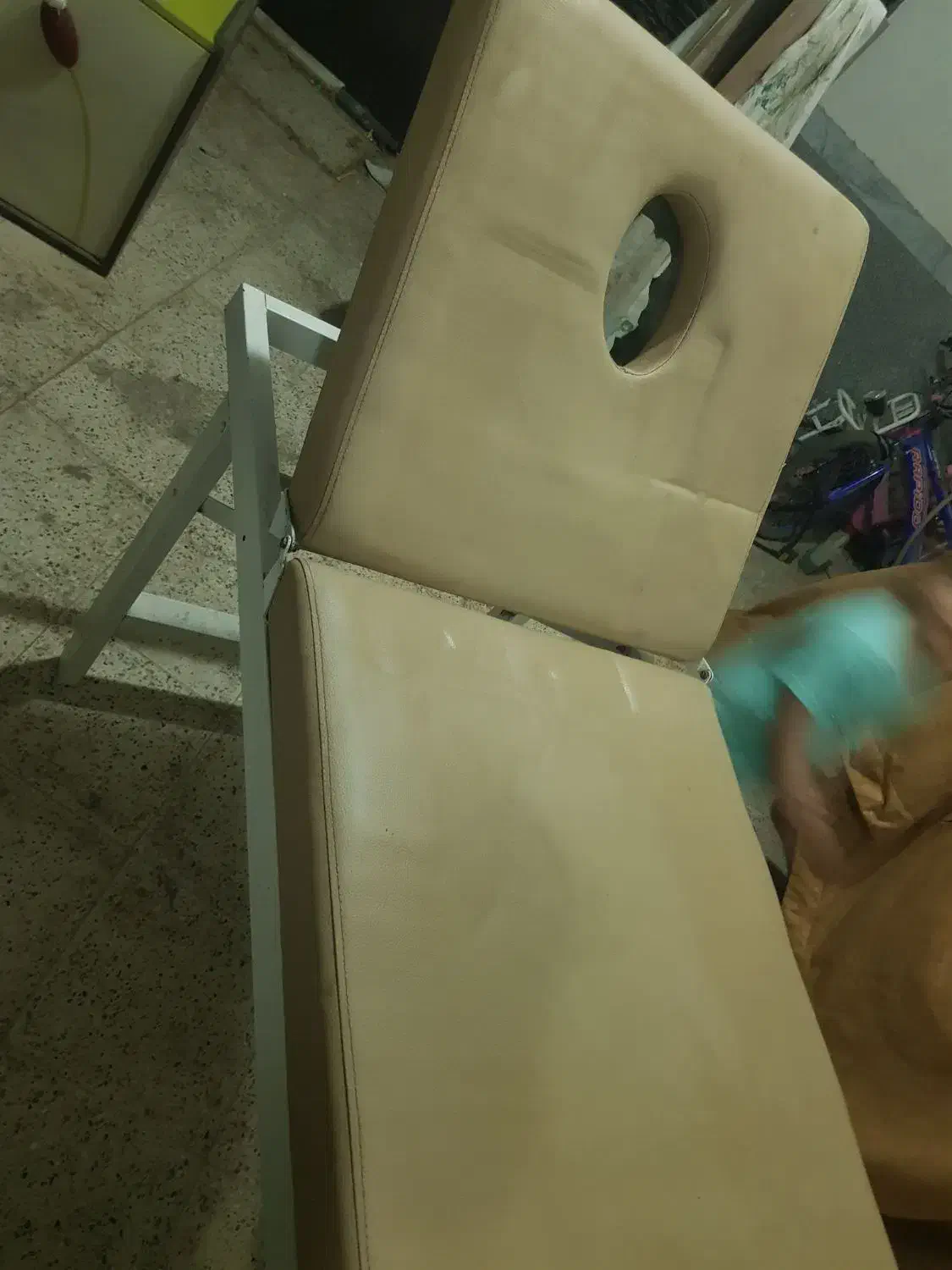 فروش تخت ماساژ|آرایشگاه و سالنهای زیبایی|مشهد, نیروی هوایی|دیوار