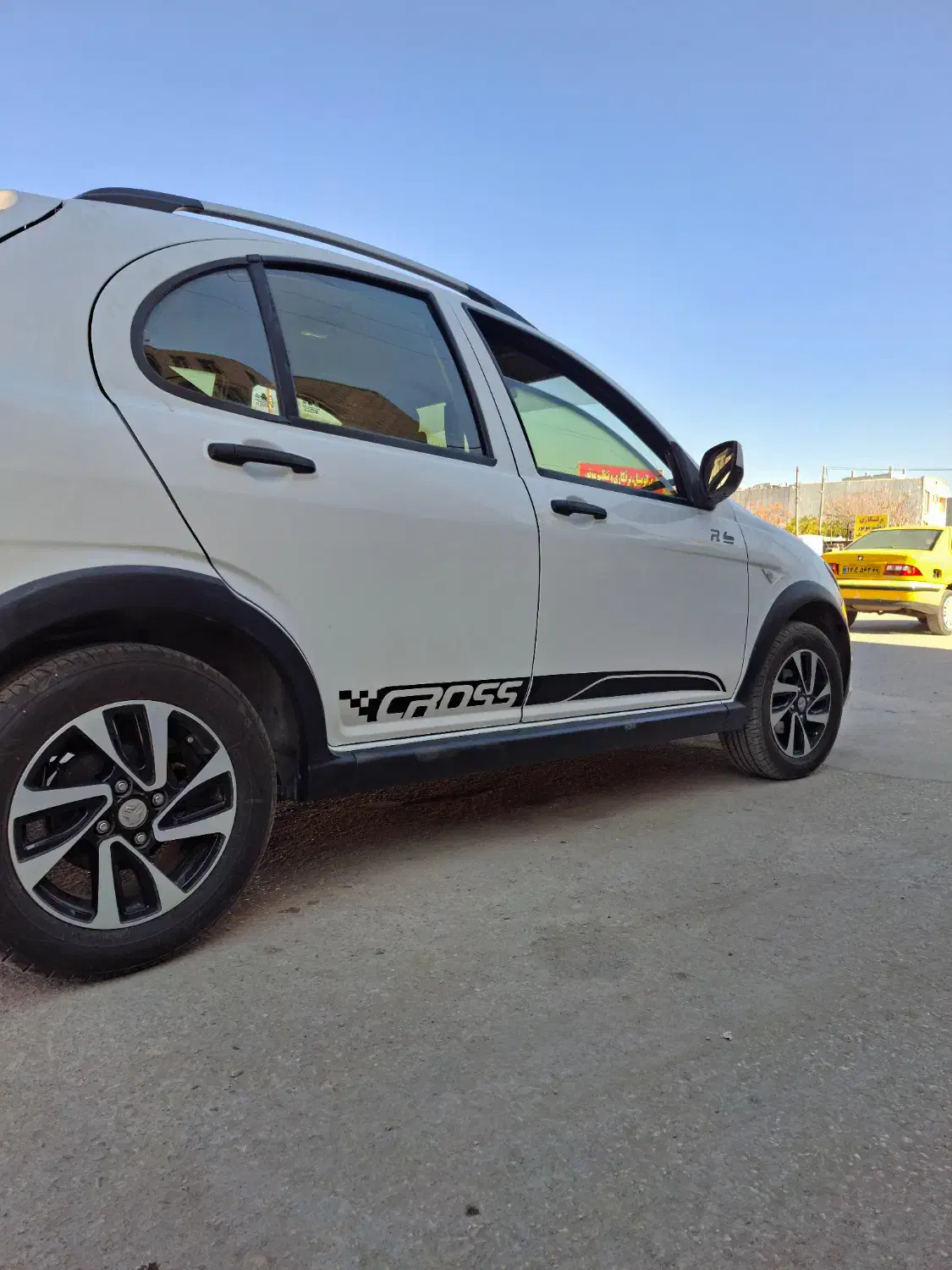 کوییک R سفید مشکی|خودرو سواری و وانت|یاسوج, |دیوار