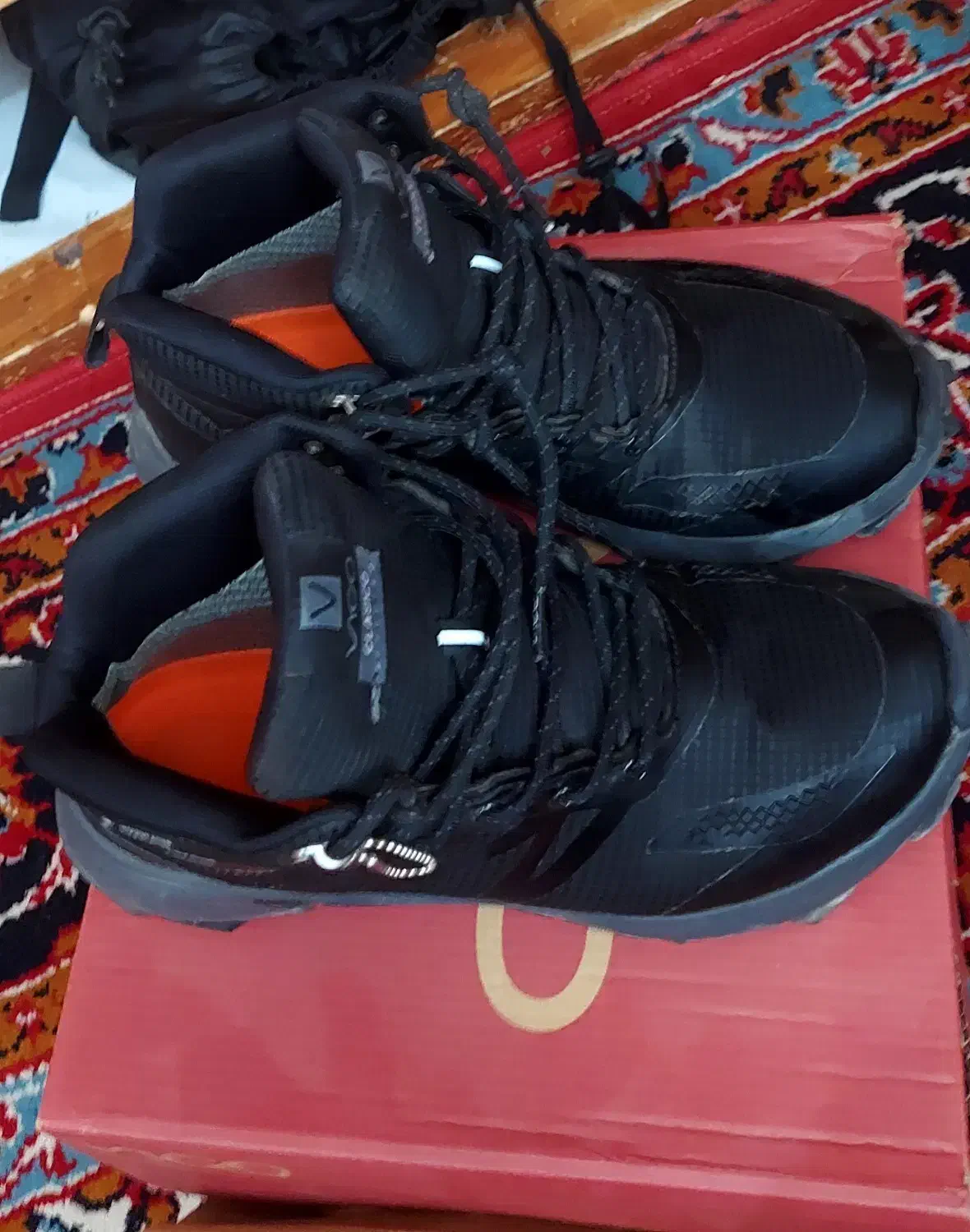 کفش کوهنوردی مدل ویکو|کیف، کفش، کمربند|رشت, کوی بیانی|دیوار