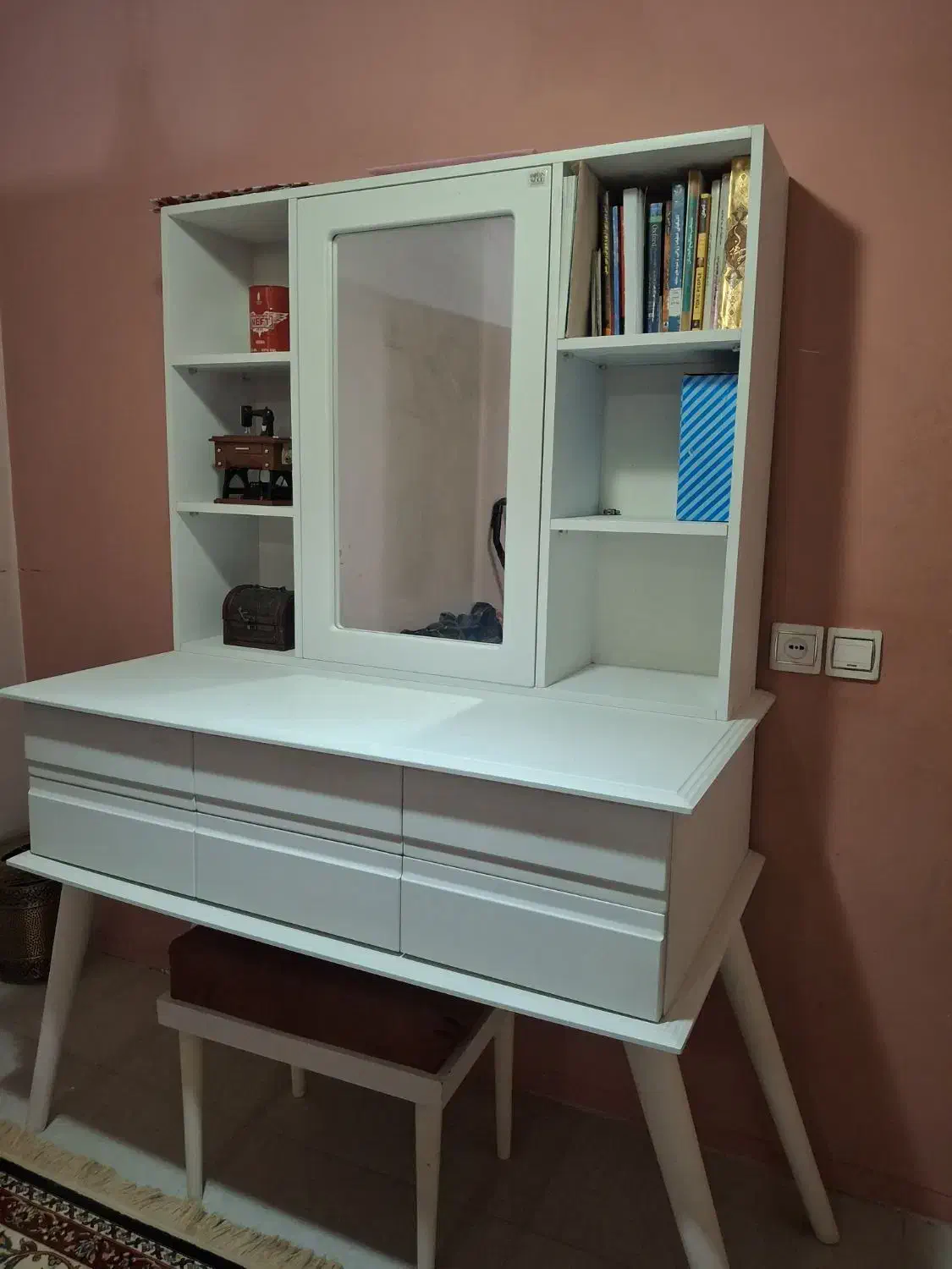 کمد آرایشی و لباس|بوفه، ویترین، کنسول|بروجن, |دیوار