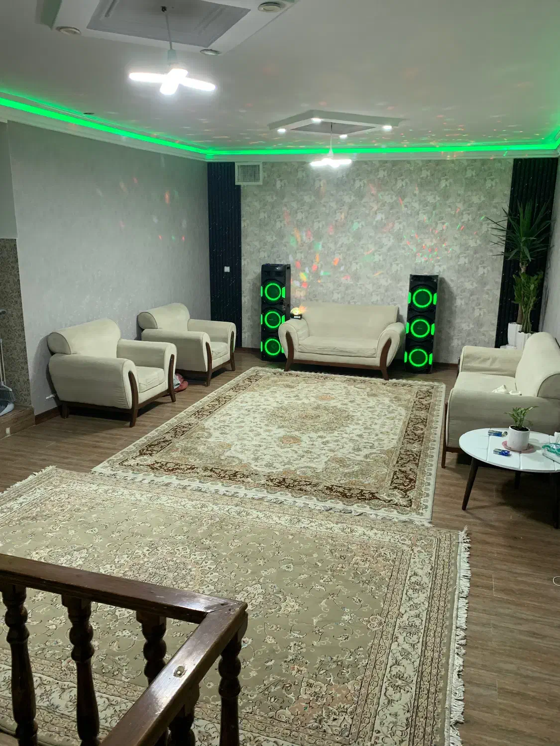 اجاره باغ استخر دار رو باز آبگرم (امروز خالی)|اجارهٔ کوتاهمدت ویلا و باغ|شهریار, دهشاد بالا|دیوار