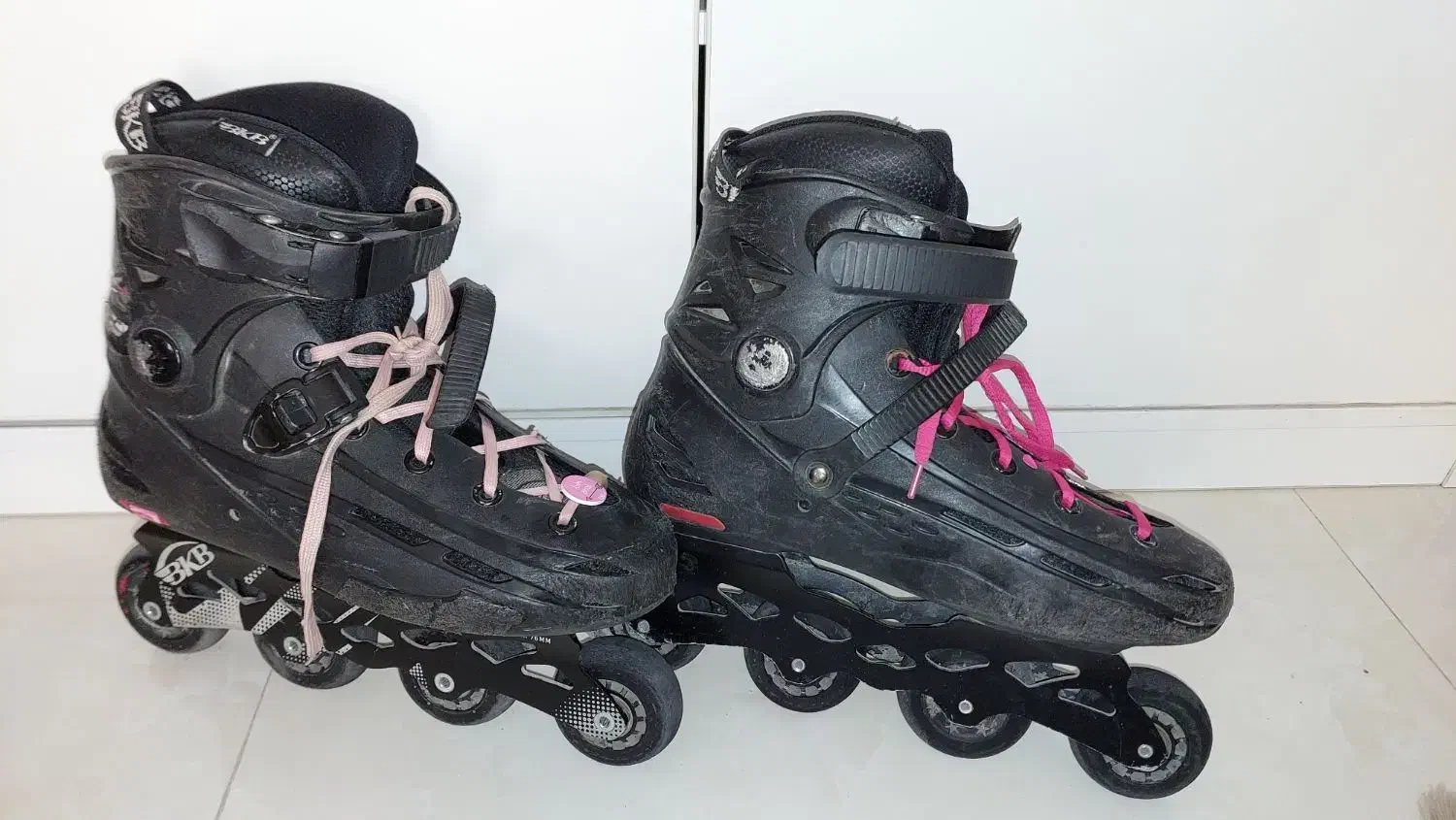 اسکیت|دوچرخه، اسکیت، اسکوتر|ری, علایین|دیوار