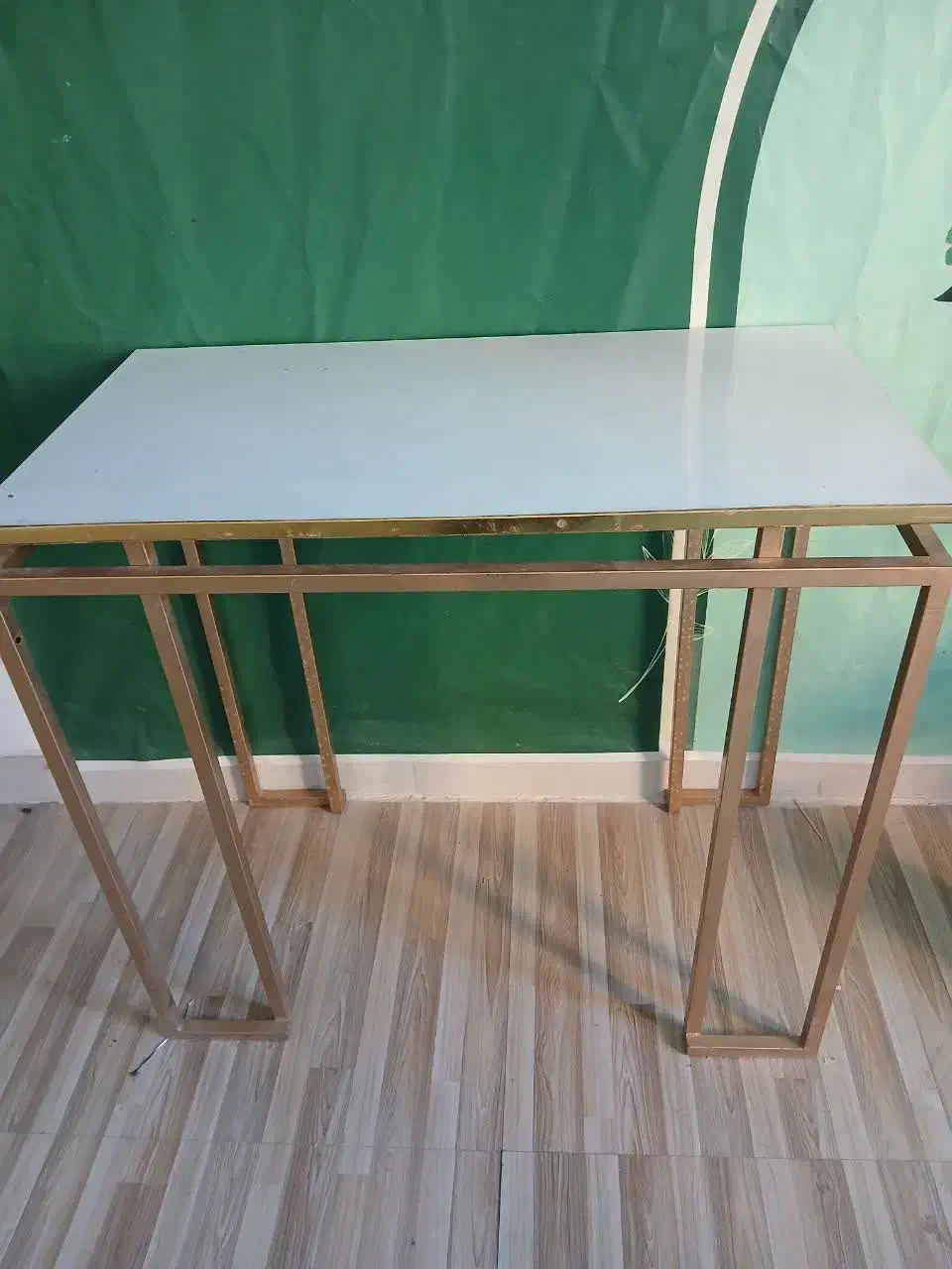 میز|میز و صندلی غذاخوری|ارومیه, |دیوار