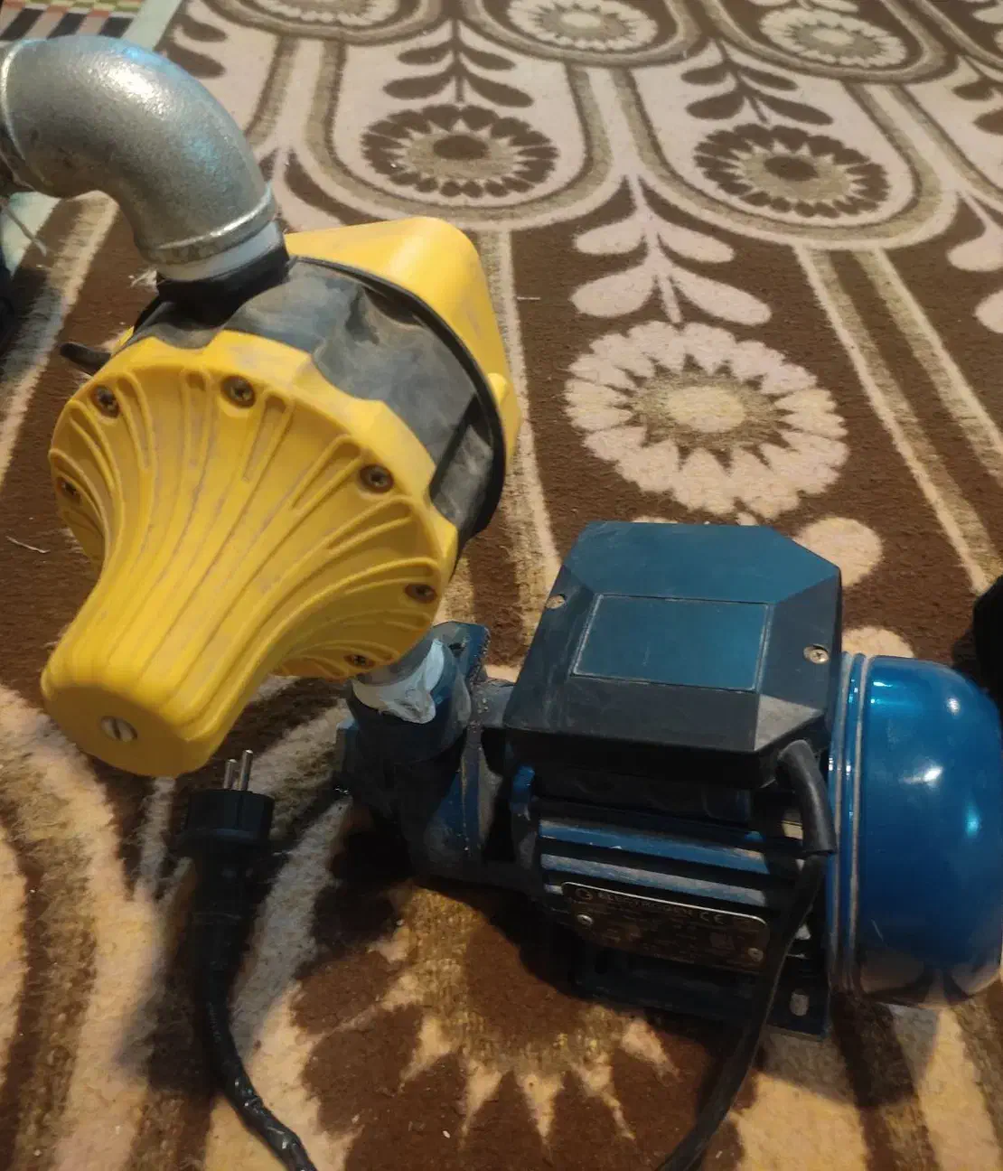 پمپ آب و اتومات|مصالح و تجهیزات ساختمان|محمدشهر, همایون ویلا|دیوار