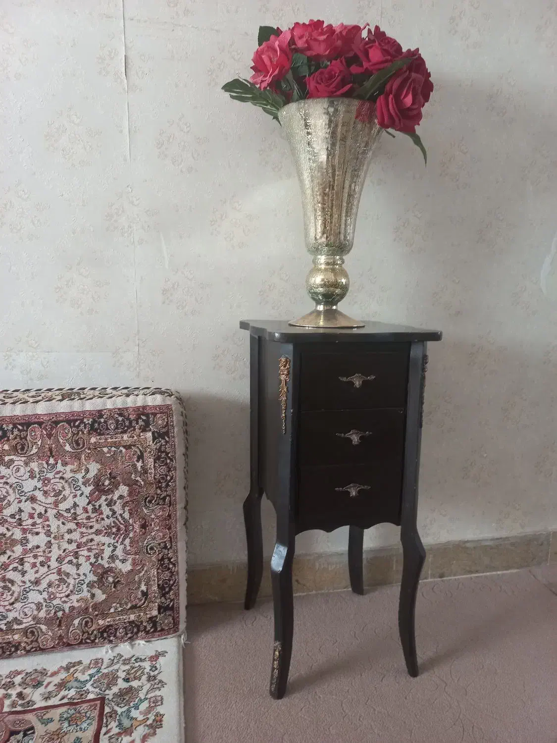 میز سه کشو کاملا سالم|مبلمان خانگی و میز عسلی|زنجان, |دیوار