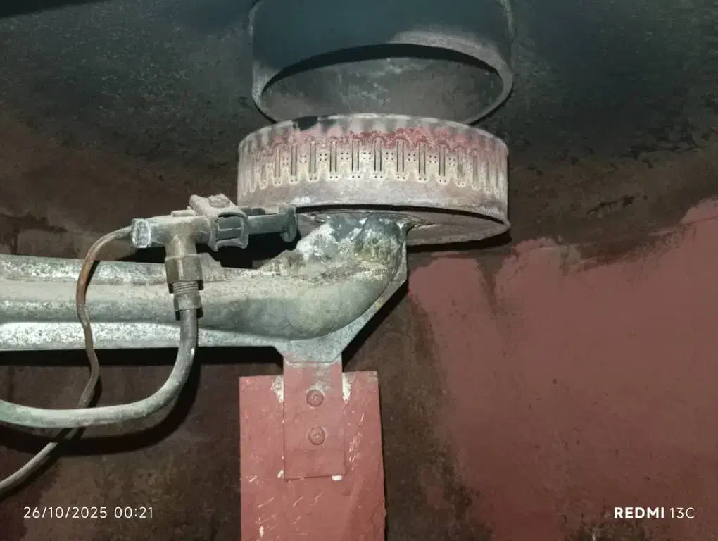 یک عدد آبگرمکن گازی قدیمی|آبگرمکن، پکیج، شوفاژ|میناب, |دیوار