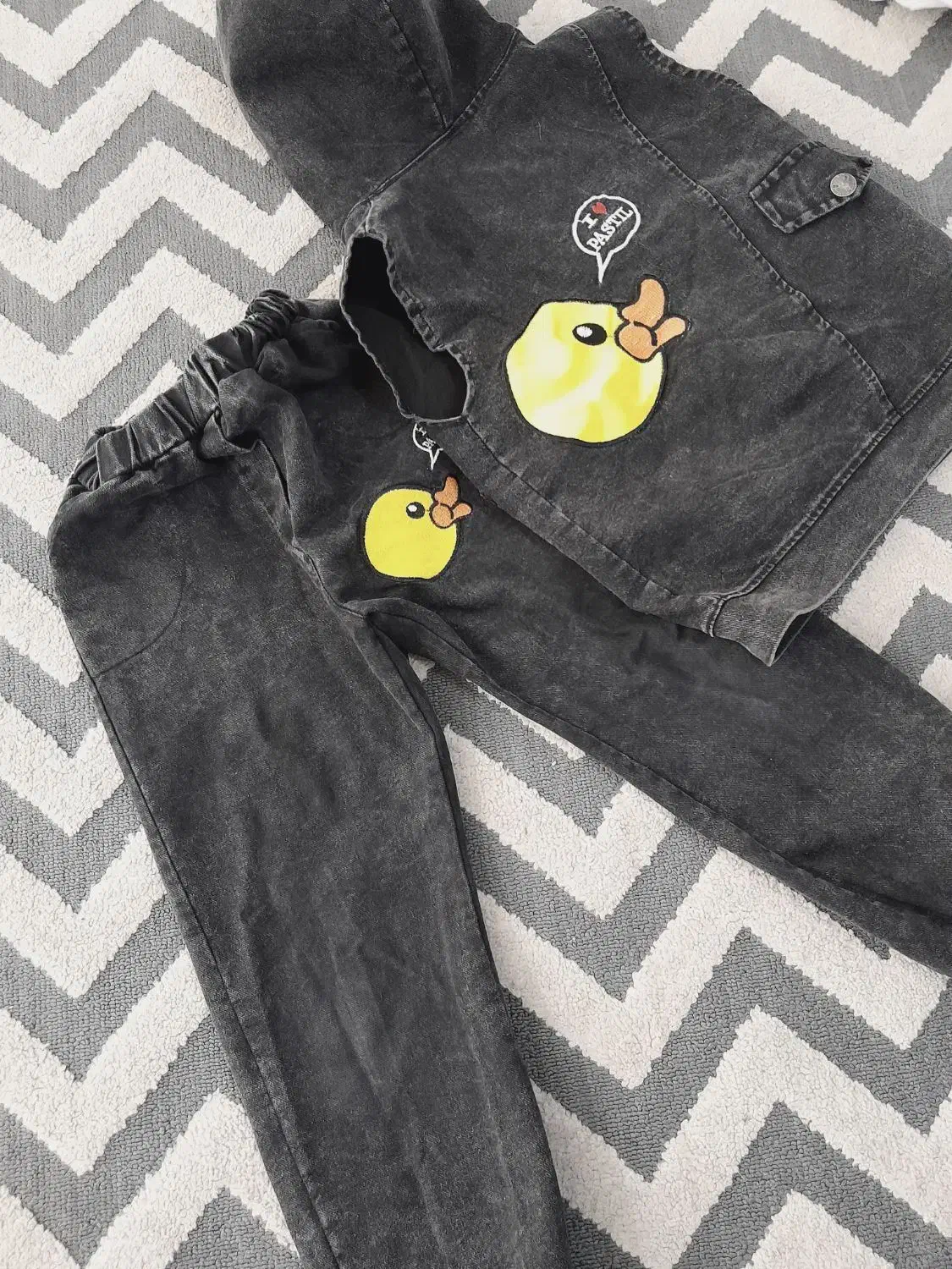 لباس بچه گانه|کفش و لباس بچه|تربت جام, کشتارگاه|دیوار