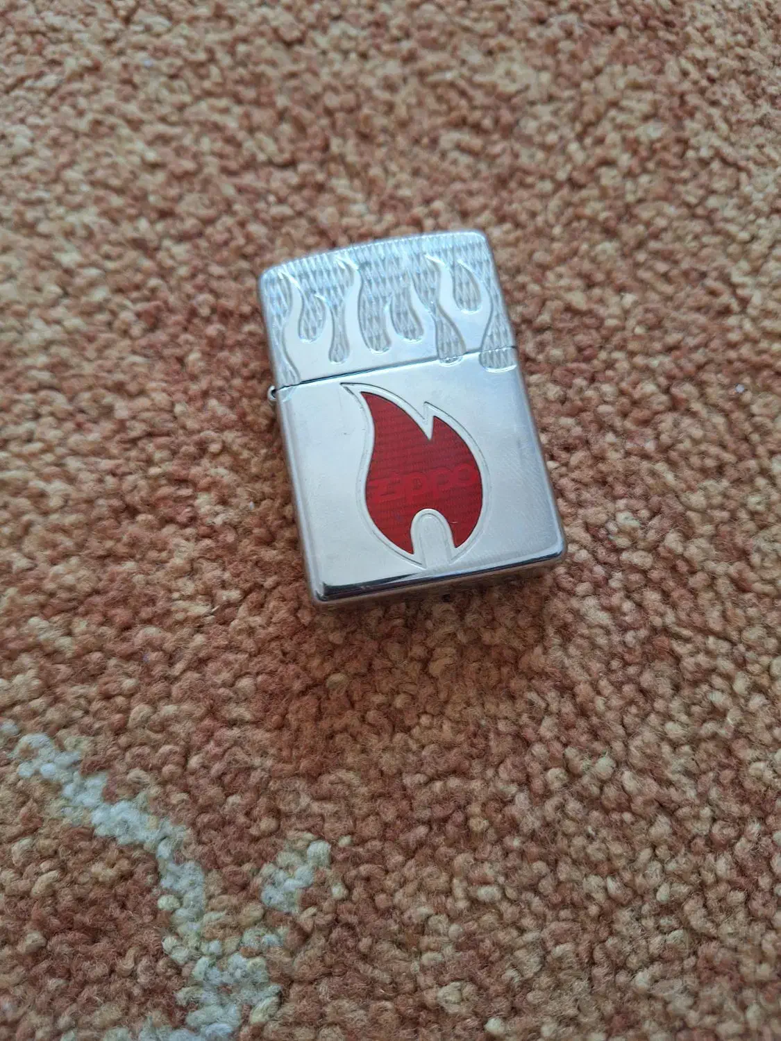 فندک بنزینی|کلکسیون اشیاء عتیقه|کارون, |دیوار