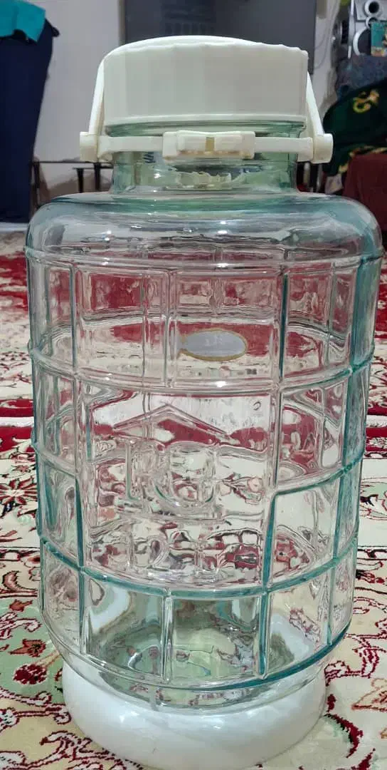 ۲عددشیشه سفید۱۰لیتری۵۰۰قهوه ای۳لیتری۲۰۰|ظروف نگهدارنده، پلاستیکی، یک‌بارمصرف|اهواز, کمپلو جنوبی|دیوار