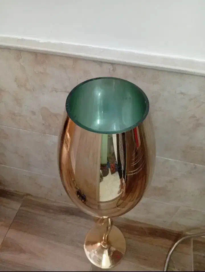 گلدون قدیمی|کلکسیون اشیاء عتیقه|سمنان, |دیوار