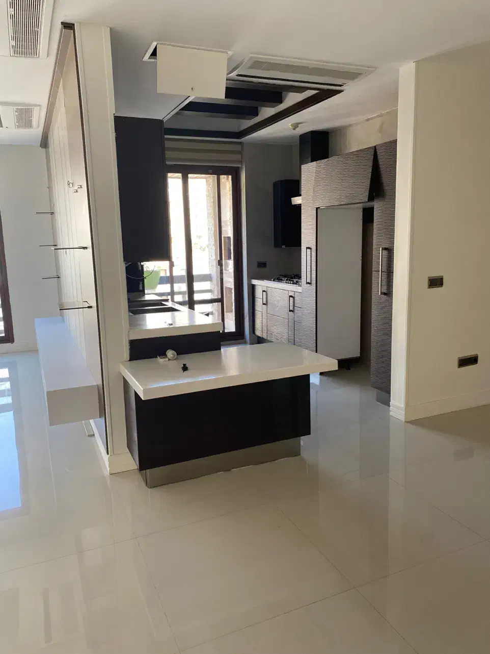 ۱۶۰ متر ، سه خواب ، خیابان سپند