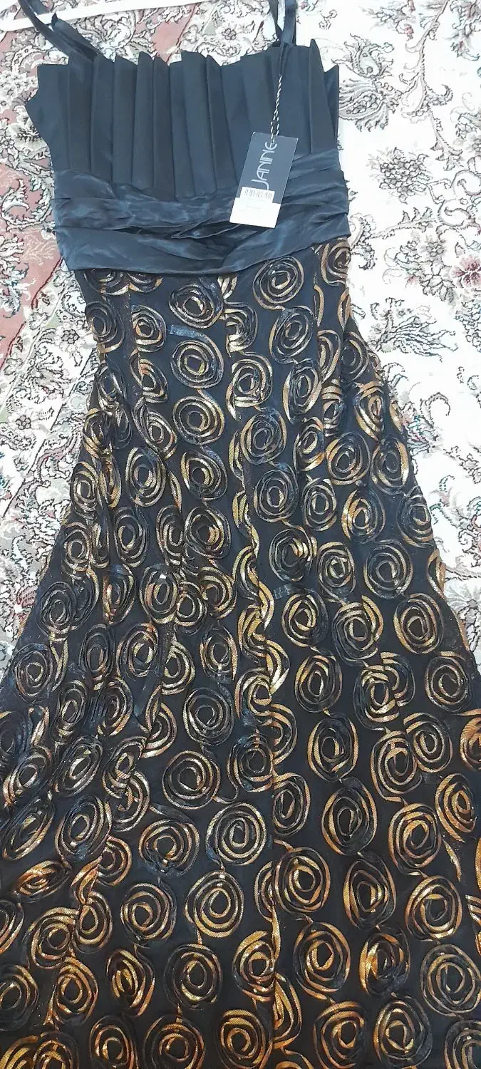 لباس مجلسی نو|لباس|رشت, نظری|دیوار