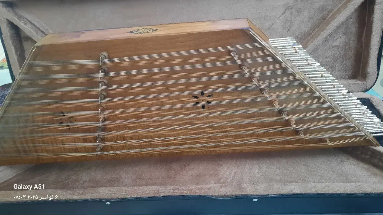 سنتورنو نو|سازهای سنتی|اراک, |دیوار