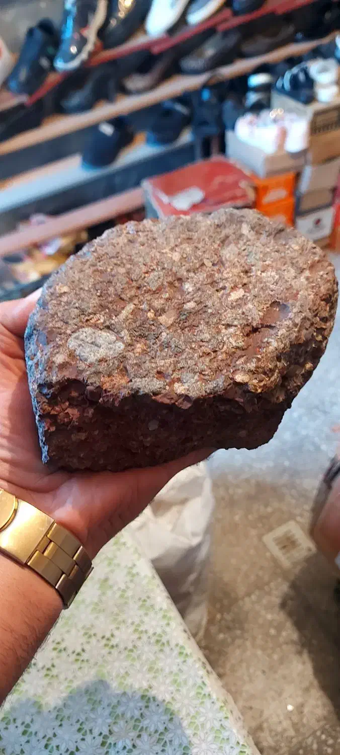 سنگهای مشکوک به ش ه ا ب|کلکسیون اشیاء عتیقه|بروجرد, |دیوار