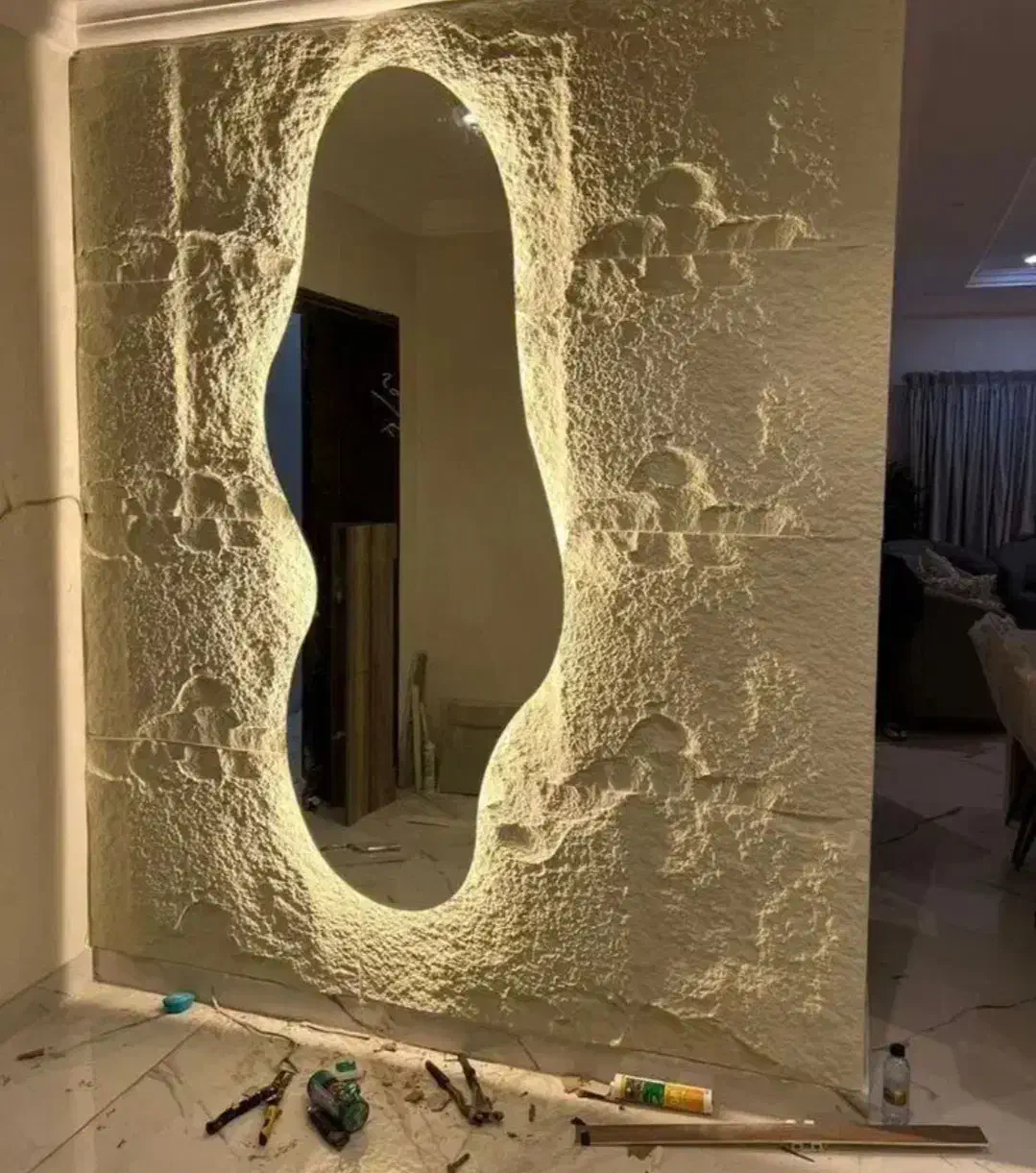 آیینه بک لایت|آینه|اصفهان, دانشگاه اصفهان|دیوار