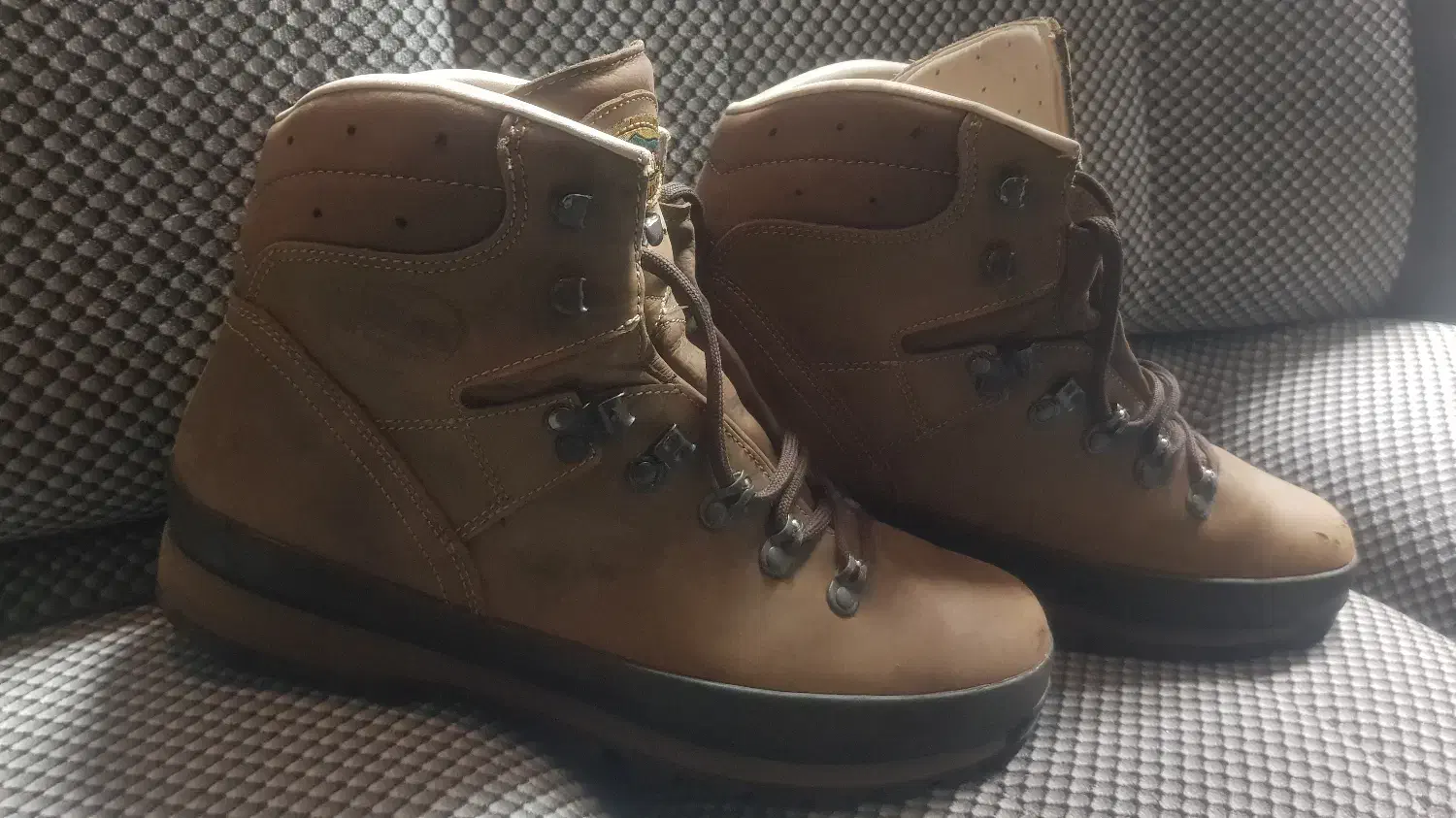 کفش کوهنوردی MEINDL آلمان|کوهنوردی و کمپینگ|سمنان, |دیوار