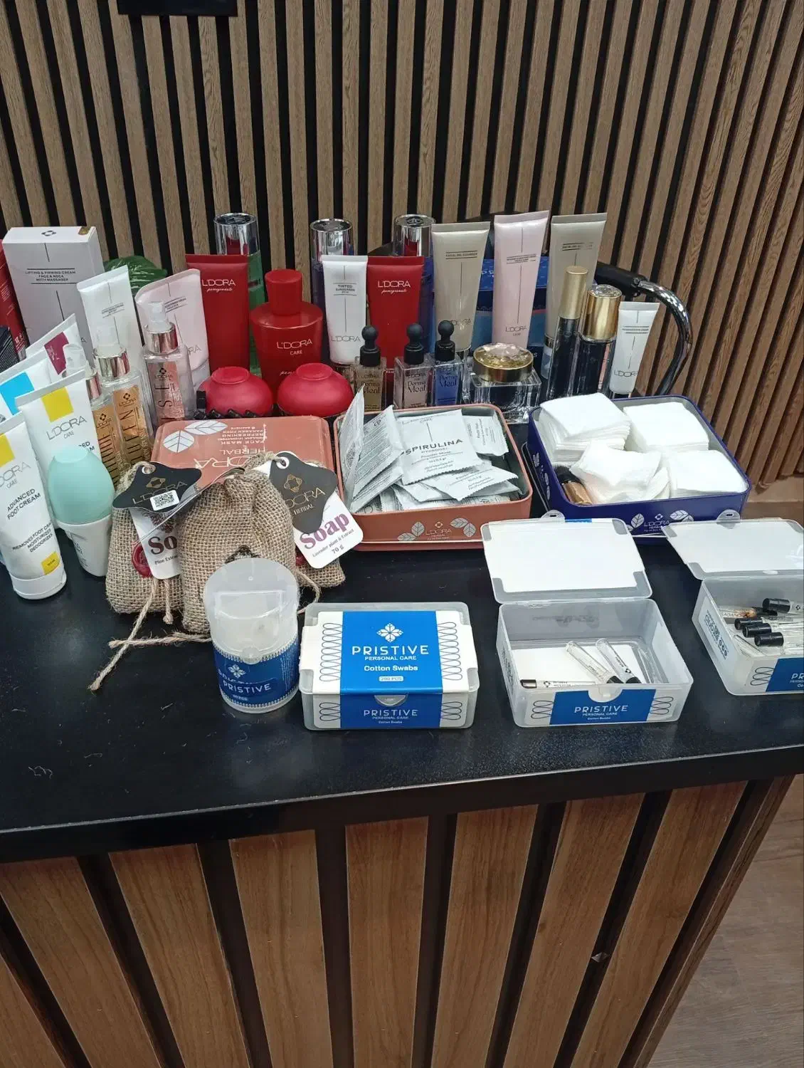 پاکسازی تخصصی پوست و مشاوره رایگان پوست ومچ|خدمات آرایشگری و زیبایی|زاهدان, |دیوار