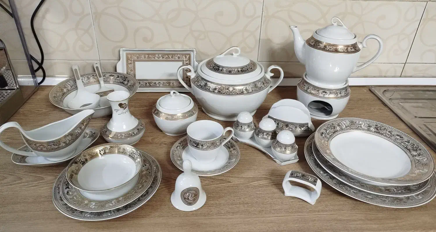 چینی ۱۸نفره|ظروف سرو و پذیرایی|قم, هنرستان|دیوار