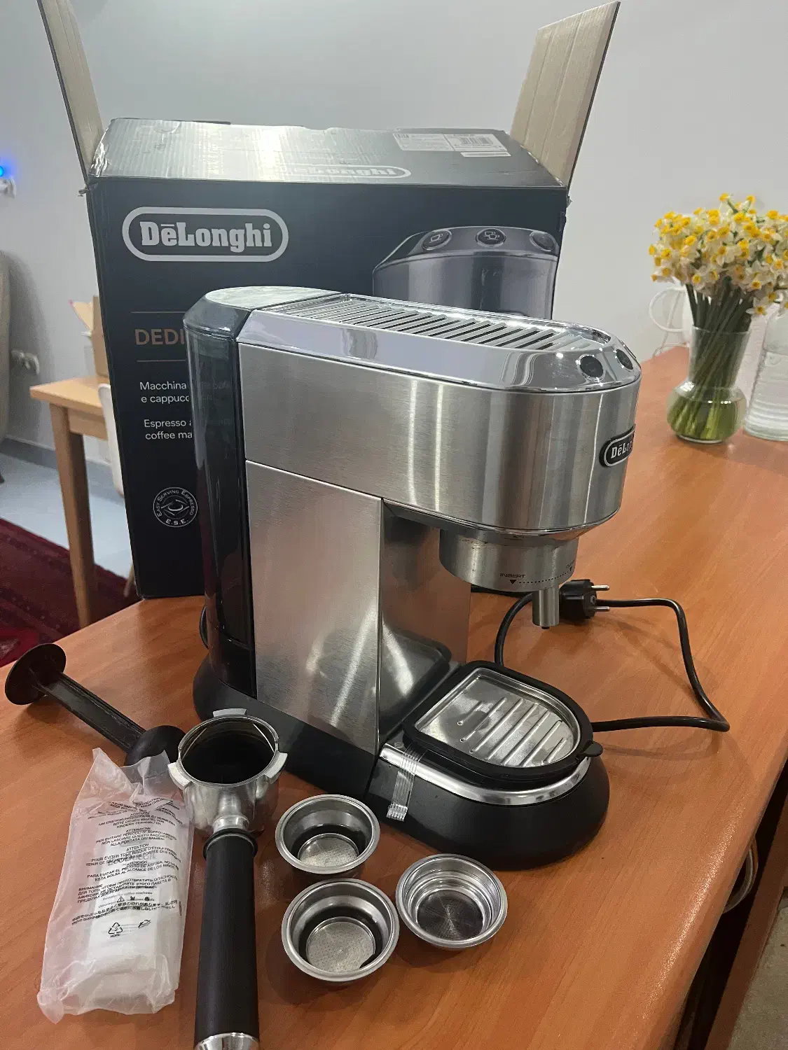 اسپرسوسازِ دلونگی|سماور، چای‌ساز، قهوه‌ساز|ساری, |دیوار