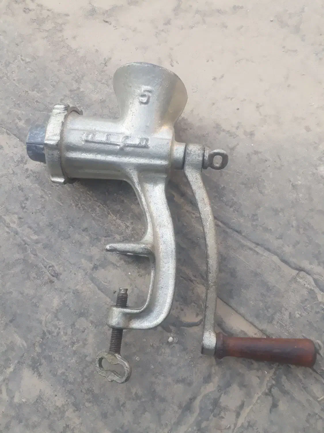 هاوونگ و چرخ گوشت دستی عتیقه|کلکسیون اشیاء عتیقه|مشهد, شهید هاشمی نژاد|دیوار