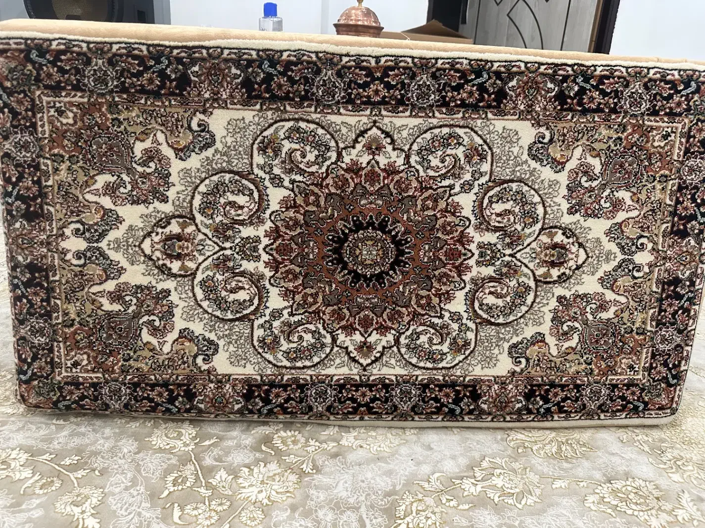 پشتی ۷۰۰شانه|پشتی|اسلام‌شهر, باغ فیض|دیوار