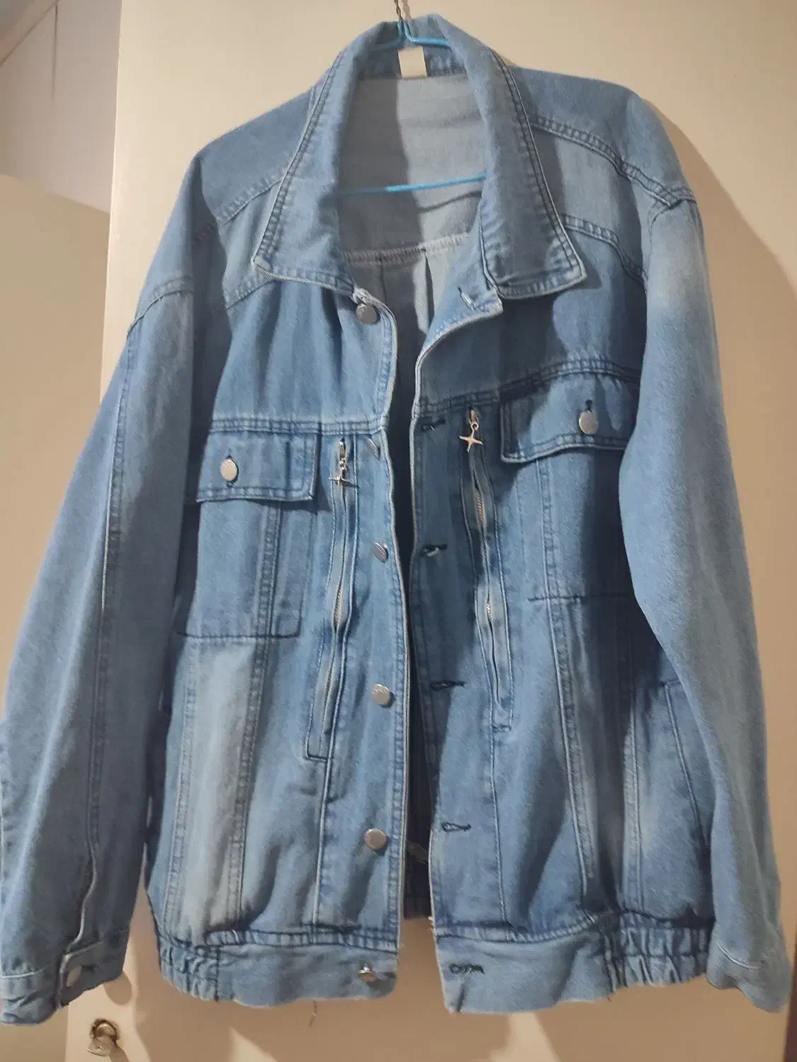 کاپشن و سوئیشرت|لباس|اندیشه, اندیشه فاز ۴|دیوار