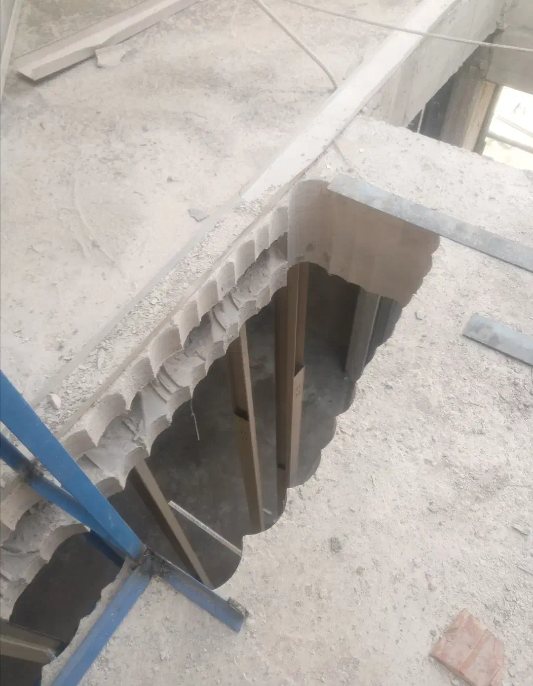 اجرای کرگیری و شیار زنی|خدمات پیشه و مهارت|کرمان, |دیوار