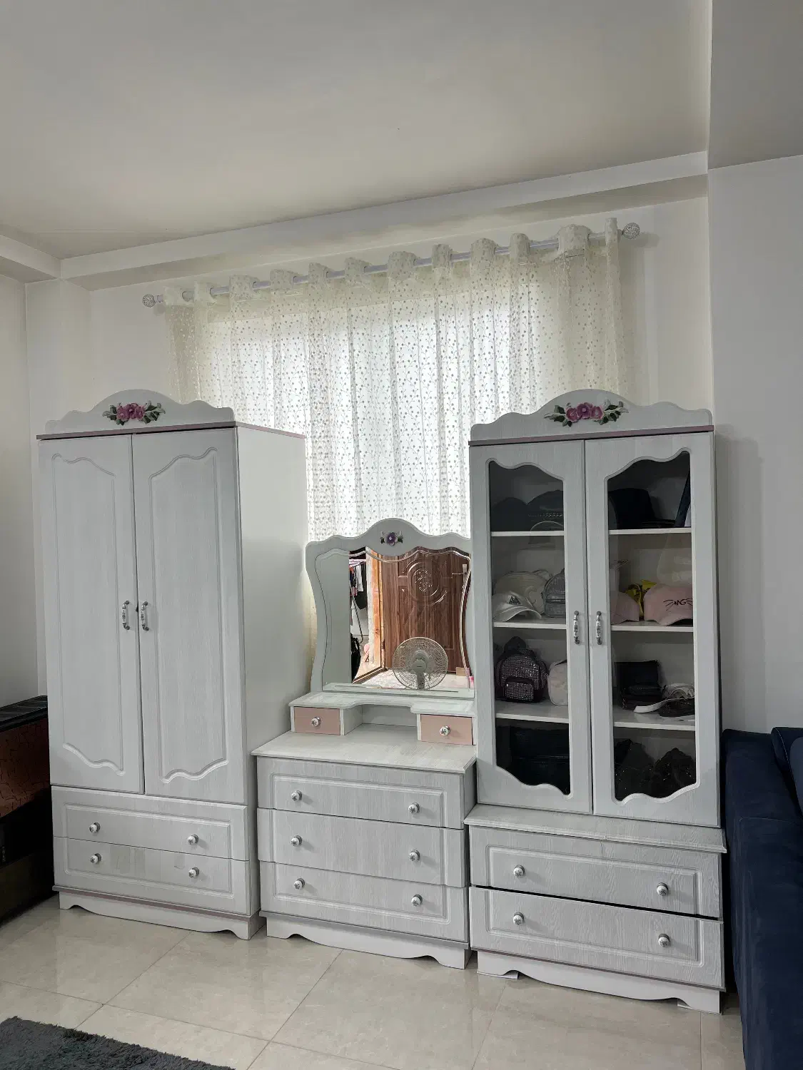 میز ارایش ویترین و کمد بچه|بوفه، ویترین، کنسول|آمل, |دیوار