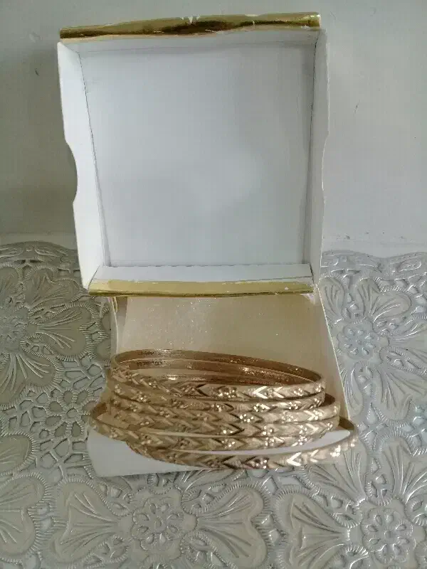 النگو بدل|بدلیجات|نجف‌آباد, حومه نجف آباد|دیوار