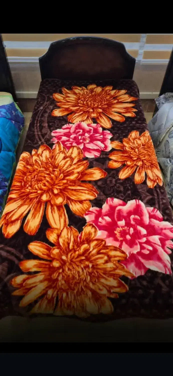 پتوی شادیلون|رختخواب، بالش، پتو|آران و بیدگل, |دیوار