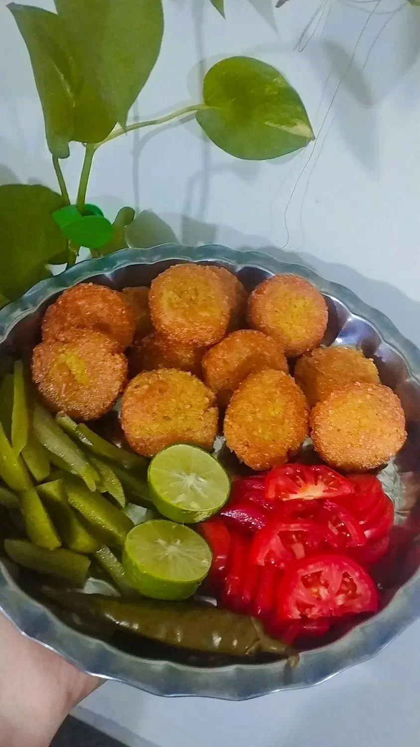 مواد فلافل خانگی و سبزی خورشتی|خوردنی و آشامیدنی|شاهینشهر, برخوار غرب|دیوار