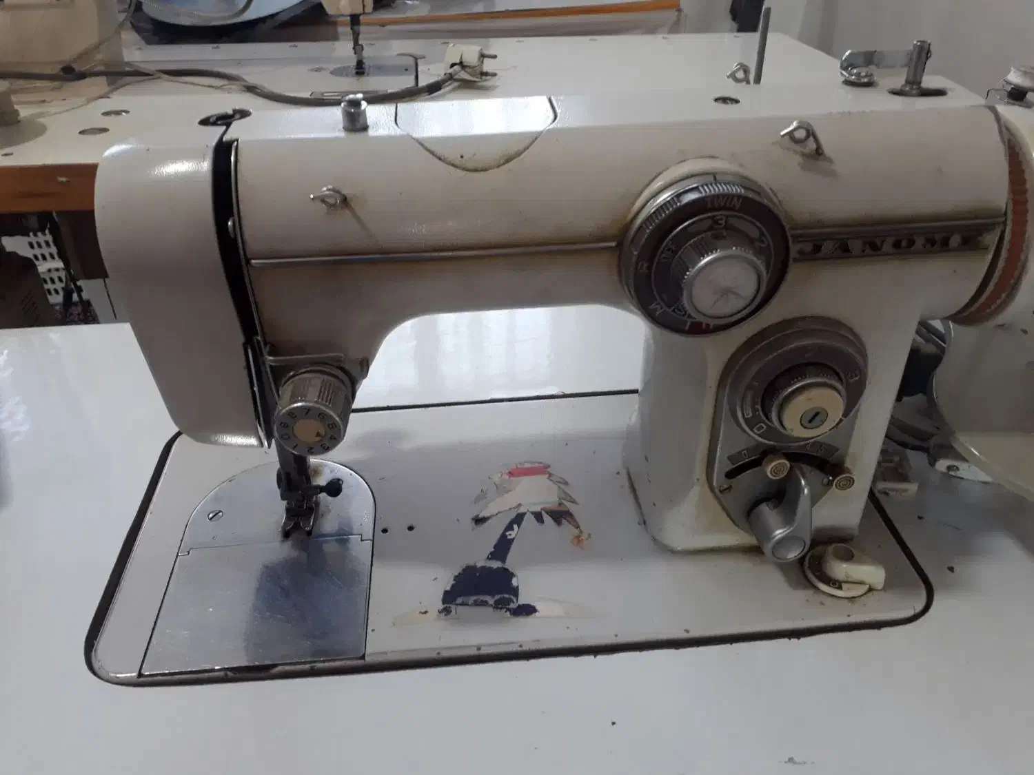 چرخ فروشی|چرخ خیاطی و ریسندگی|نهاوند, |دیوار