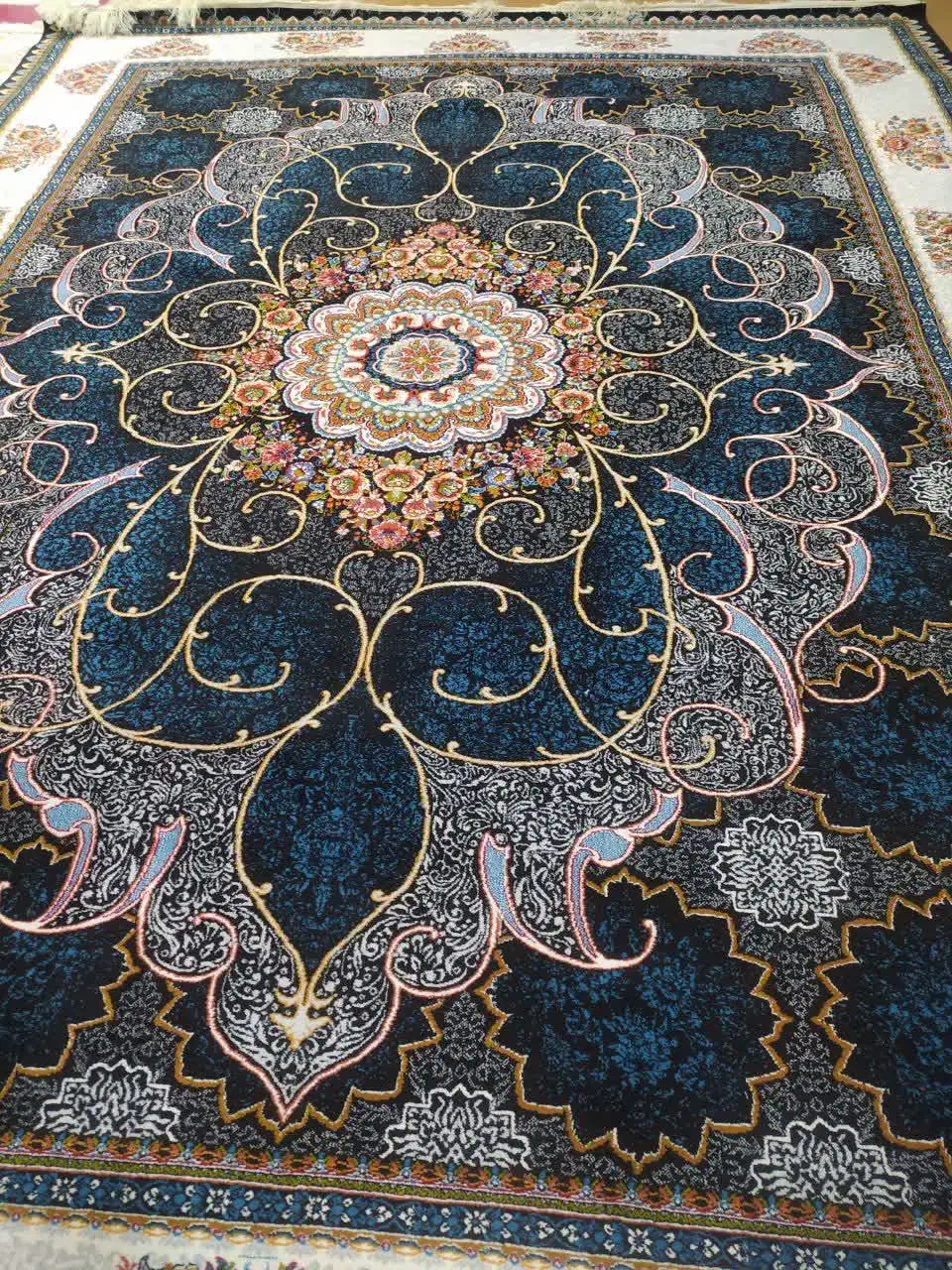 فروش دو عدد فرش ماشینی نو ۱۲ متری ۷۰۰ شانه|فرش|قشلاق دشت, |دیوار